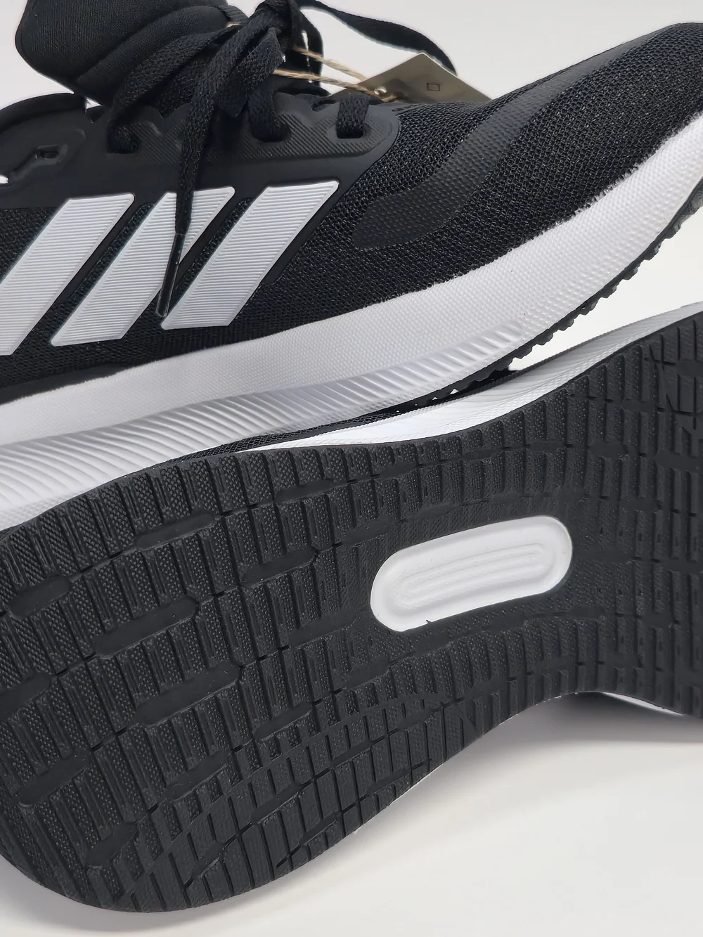 Adidas Runfalcon 5 Men’s Running Shoes Black White Size 8 NWT